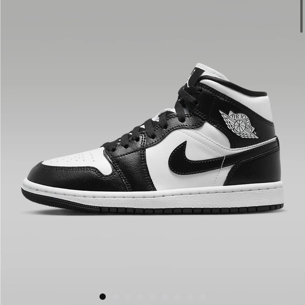 Nike Air Jordan 1 Mid Black and White
